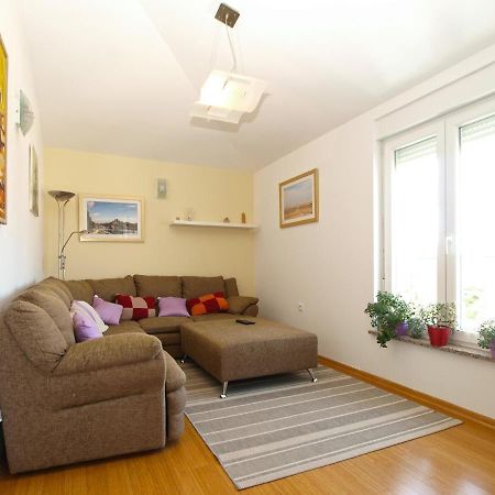 Apartments Majda 1932 Fažana Extérieur photo