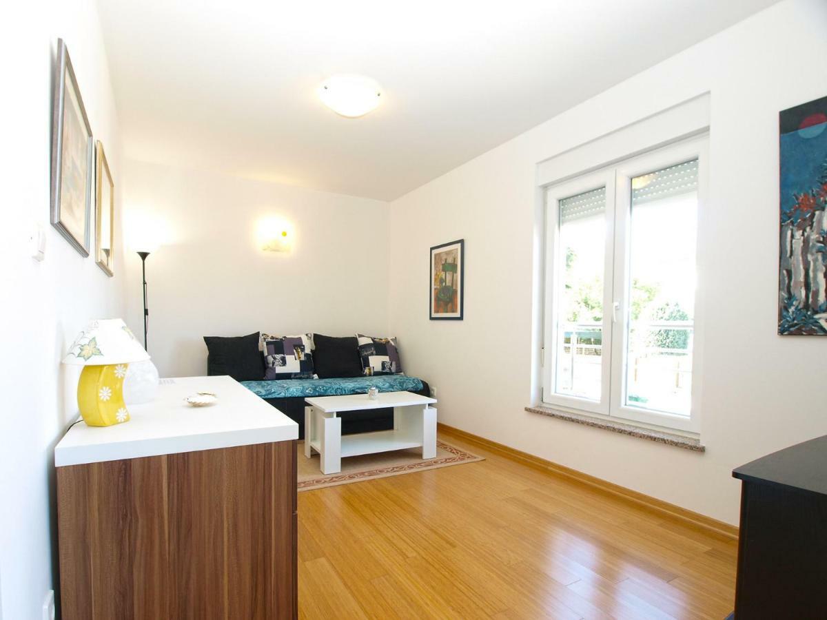 Apartments Majda 1932 Fažana Extérieur photo