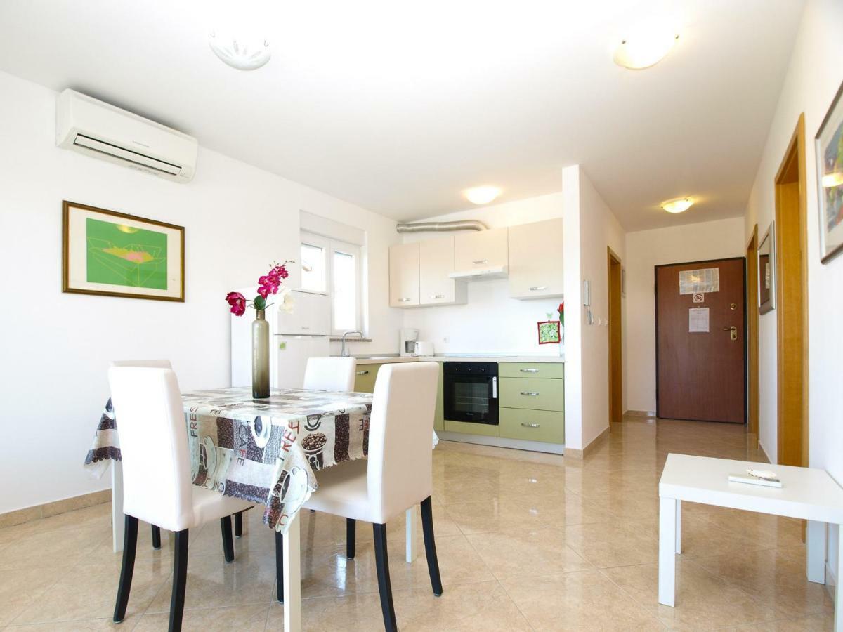 Apartments Majda 1932 Fažana Extérieur photo